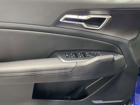 New 2026 Kia Sportage EX FWD image 18