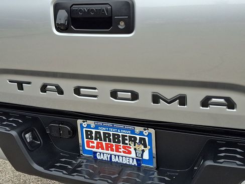 Used 2022 Toyota Tacoma TRD Sport image 31