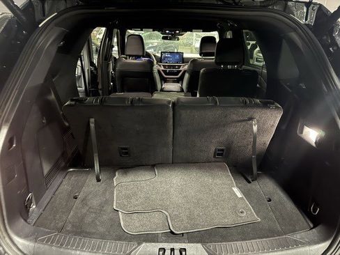 Certified 2025 Ford Explorer ST-Line w/ ST-Line Street Pack image 28