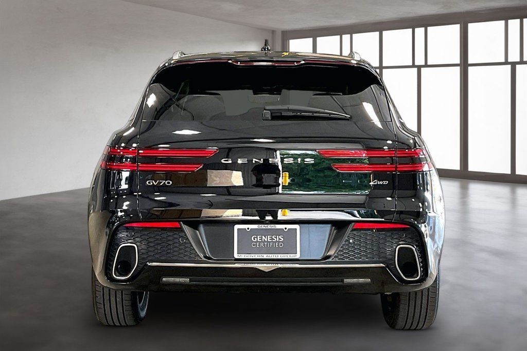 Used 2024 Genesis GV70 2.5T AWD/4WD image 6