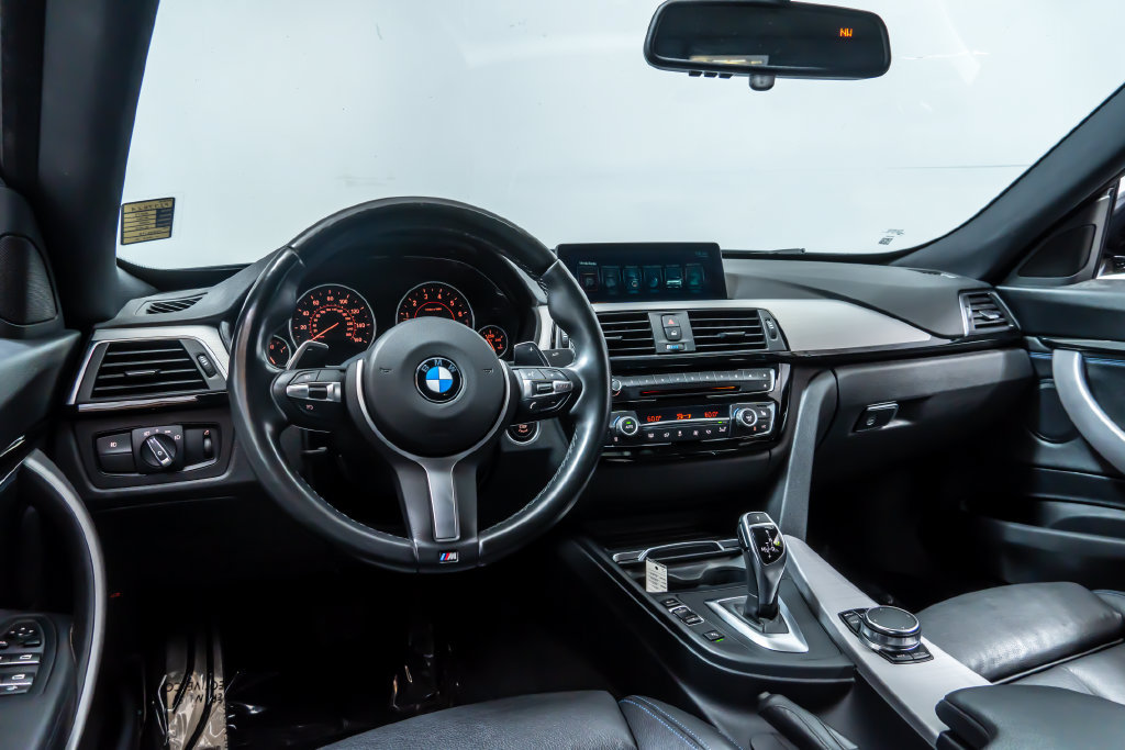 Used 2017 BMW 330i Gran Turismo xDrive AWD/4WD image 15