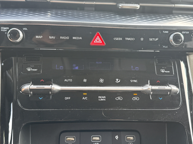 Used 2023 Kia Carnival SX Prestige FWD image 30