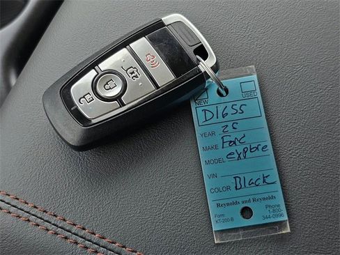 New 2025 Ford Explorer Active image 30