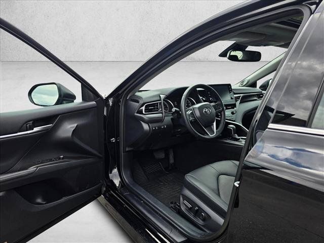 Used 2024 Toyota Camry XLE w/ Navigation Package FWD image 21