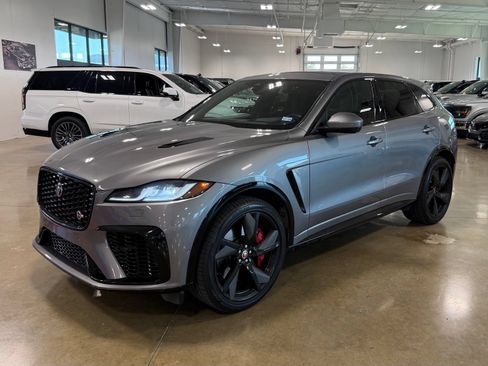 Used 2023 Jaguar F-PACE SVR AWD/4WD image 3