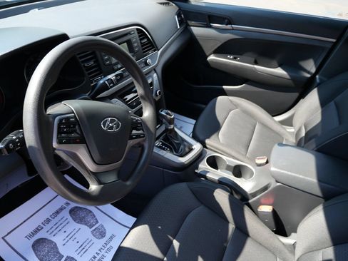 Used 2018 Hyundai Elantra SE FWD image 12