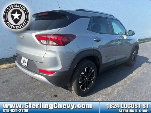 Used 2023 Chevrolet TrailBlazer LT w/ Convenience Package FWD image 3
