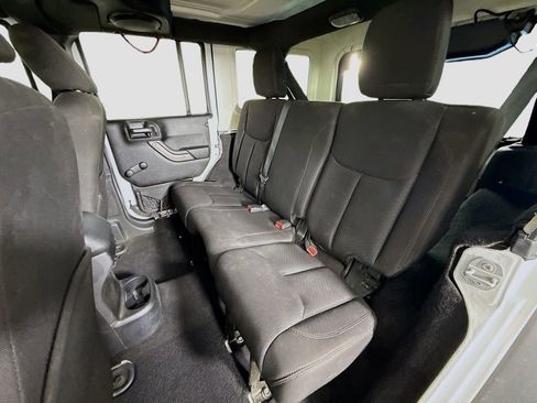 Used 2014 Jeep Wrangler Unlimited Sport w/ Connectivity Group image 20