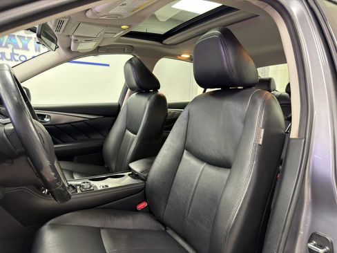 Used 2015 INFINITI Q50 AWD w/ Moonroof Package image 11