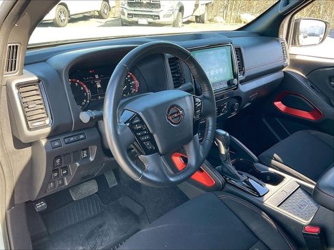 Used 2023 Nissan Frontier PRO-4X w/ Pro Convenience Package image 8