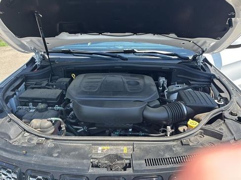Used 2021 Jeep Grand Cherokee Laredo X AWD/4WD image 13