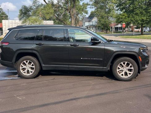 Used 2021 Jeep Grand Cherokee L Limited AWD/4WD image 2