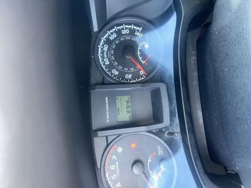 Used 2017 Toyota Tacoma SR RWD image 3