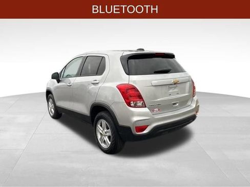 Used 2021 Chevrolet Trax LS w/ Tint and Cruise Package image 5