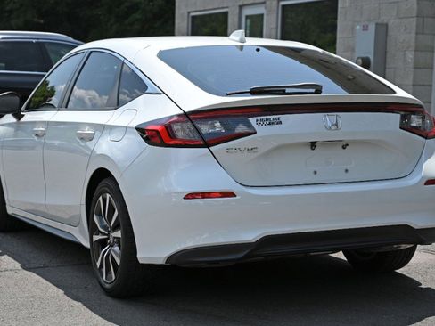 Used 2022 Honda Civic EX-L image 6