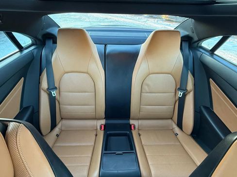Used 2015 Mercedes-Benz E 400 E 400 4MATIC Coupe 2D image 33