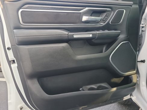 Used 2023 RAM 1500 Laramie AWD/4WD image 16