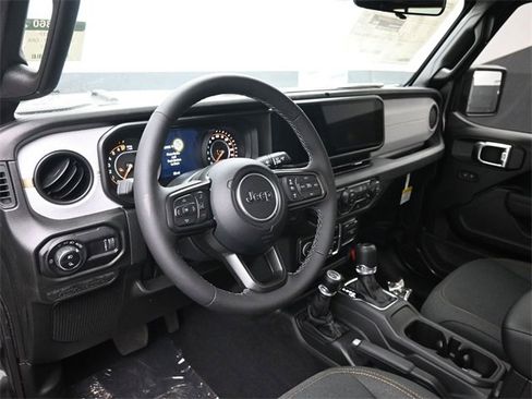 New 2025 Jeep Gladiator Sport image 11