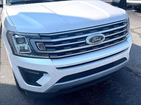 Used 2019 Ford Expedition XLT w/ Equipment Group 202A RWD image 5