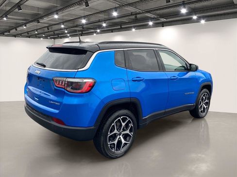 Used 2025 Jeep Compass Limited AWD/4WD image 7