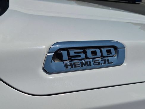 Used 2019 RAM 1500 Big Horn AWD/4WD image 34