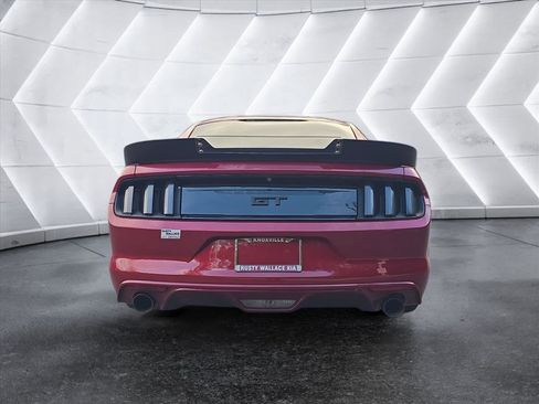 Used 2017 Ford Mustang GT image 4