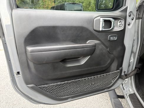 Used 2023 Jeep Wrangler Unlimited Sport w/ Xtreme 35 Tire Package AWD/4WD image 12