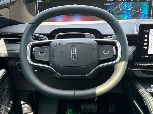 New 2026 Lincoln Nautilus Reserve image 17