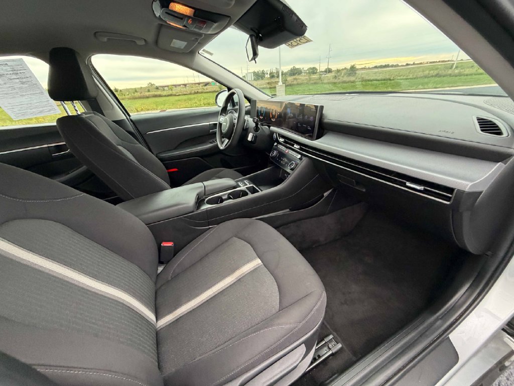 Used 2025 Hyundai Sonata SEL FWD image 24