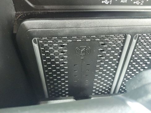 Used 2025 RAM 2500 Laramie AWD/4WD image 35