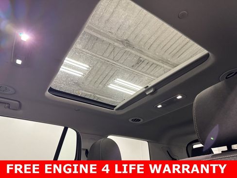 Used 2023 GMC Acadia SLE image 28