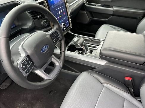 Used 2025 Ford F150 Lightning Lariat image 4