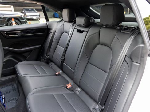 New 2025 Porsche Macan Electric image 43