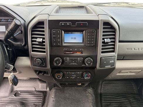 Used 2020 Ford F550 4x4 Regular Cab Super Duty image 17