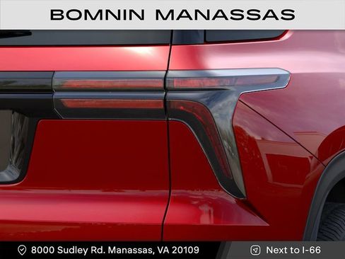 New 2026 Chevrolet Traverse LT w/ Sun and Wheel Package AWD/4WD image 11