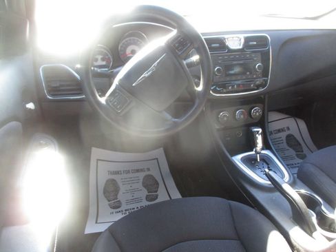 Used 2013 Chrysler 200 LX image 7