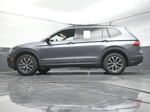 Used 2019 Volkswagen Tiguan SE w/ Panoramic Sunroof Package AWD/4WD image 36