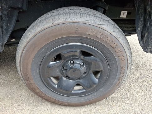 Used 2023 Toyota Tacoma SR w/ SR Convenience Package RWD image 5