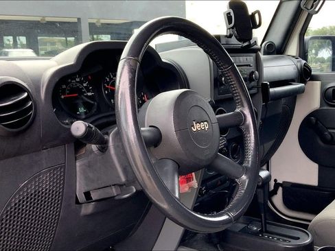 Used 2009 Jeep Wrangler X AWD/4WD image 13