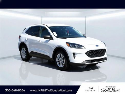 Used 2022 Ford Escape SE image 3