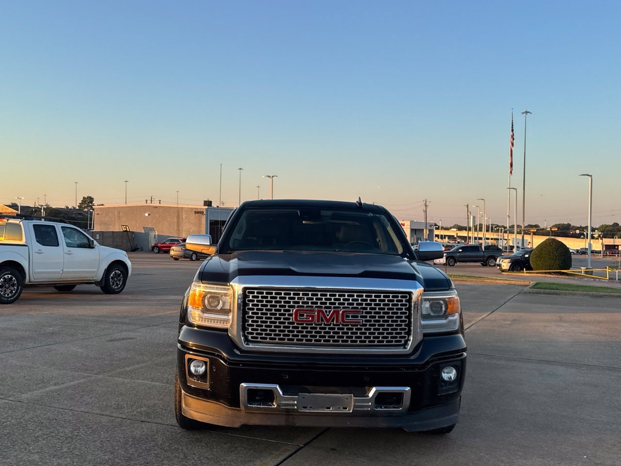 Used 2015 GMC Sierra 1500 Denali w/ Driver Alert Package RWD image 7