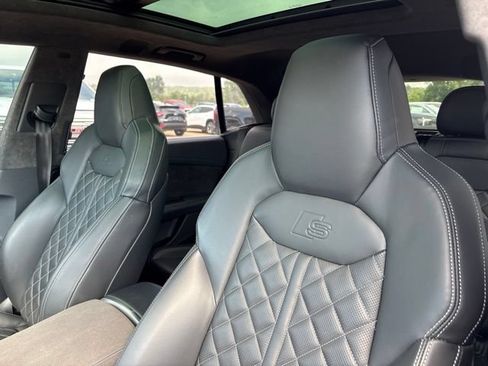 Used 2022 Audi SQ8 Prestige w/ Prestige Package AWD/4WD image 13