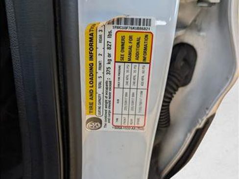 Used 2019 Ford Escape S image 19