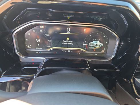 Used 2025 GMC Sierra 1500 SLT w/ SLT Premium Package image 17