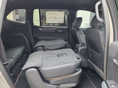 New 2026 GMC Acadia AT4 w/ Luxury Package image 49