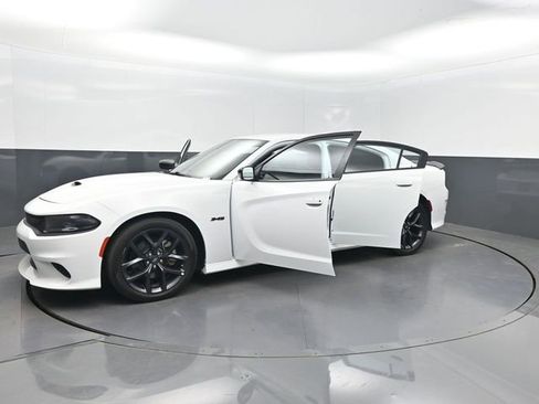 Used 2023 Dodge Charger R/T w/ Blacktop Package RWD image 36