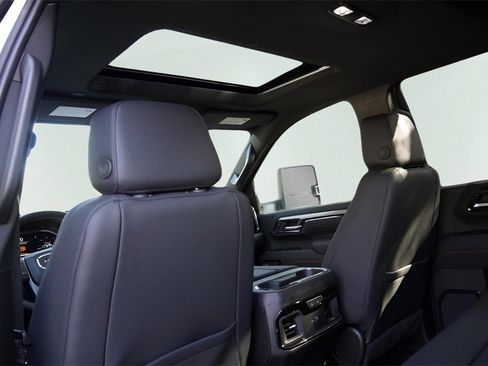 New 2026 GMC Sierra 2500 AT4 w/ AT4 Premium Plus Package image 32