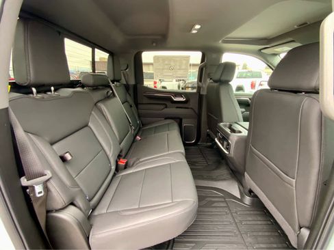 New 2026 GMC Sierra 1500 SLT w/ SLT Convenience Package image 29