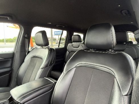 Used 2023 Jeep Grand Cherokee L Laredo AWD/4WD image 12