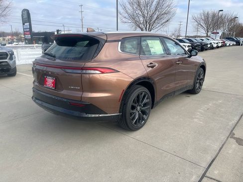 New 2025 Toyota Crown Signia image 5